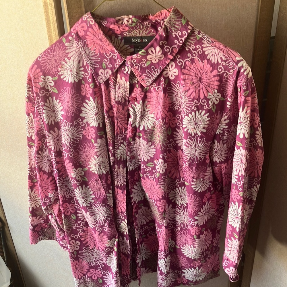 FINAL MARKDOWN Style & co Pink Floral Button-Up Shirt 16